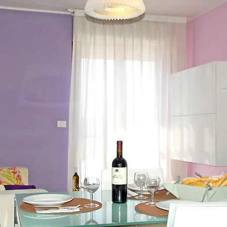 Apartment Marconi Seaside Residence, Pool, Wifi, Abruzzo Alba Adriatica