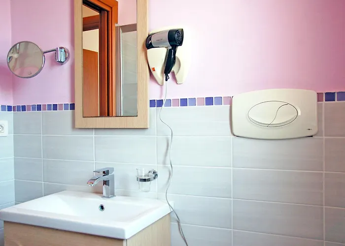 Marconi Seaside Residence, Pool, Wifi, Abruzzo * Alba Adriatica